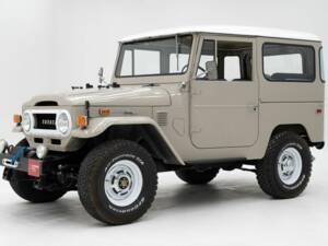Imagen 1/15 de Toyota Land Cruiser FJ 40 (1972)