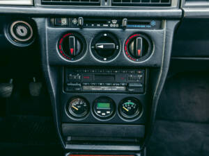 Image 11/15 of Mercedes-Benz 190 E 2.5-16 Evolution II (1990)