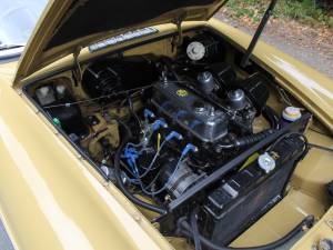 Bild 13/18 von MG MGB (1972)