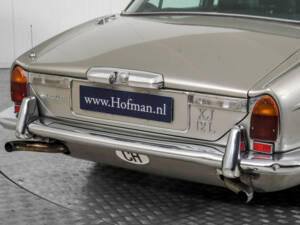 Bild 30/50 von Jaguar XJ 12 L (1975)