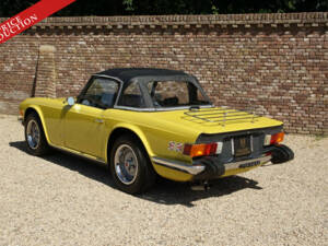 Image 2/50 of Triumph TR 6 (1975)