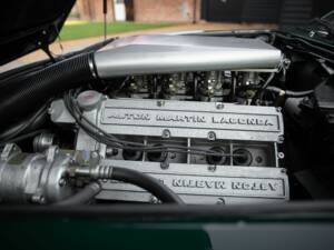 Image 23/45 of Aston Martin V8 Volante (1984)