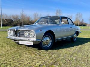 Image 1/42 of Alfa Romeo 2600 Sprint (1965)