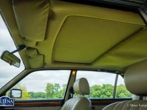 Image 19/57 de Jaguar XJ 12 (1986)