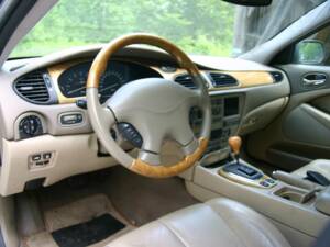 Bild 13/51 von Jaguar S-Type 4.0 V8 (2000)