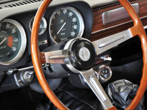 Image 15/63 of Alfa Romeo Giulia 1600 Super Biscione (1969)