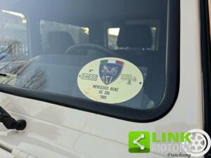 Imagen 9/10 de Mercedes-Benz 200 GE (SWB) (1989)