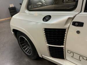 Image 22/28 of Renault R 5 Turbo 2 (1984)