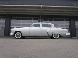 Bild 4/80 von Chrysler Crown Imperial (1953)