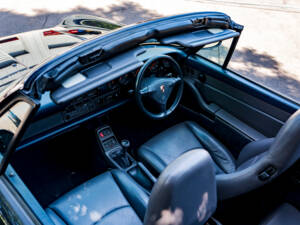 Image 24/47 of Porsche 911 Carrera (1997)