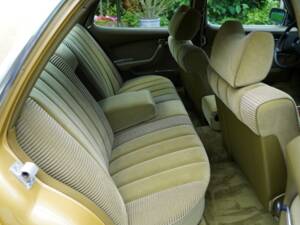 Image 6/19 of Mercedes-Benz 350 SE (1977)