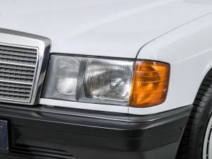 Image 21/50 de Mercedes-Benz 190 D (1986)