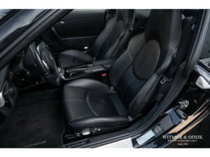 Image 4/32 de Porsche 911 Carrera 4S (2009)