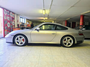 Image 3/23 de Porsche 911 Carrera 4S (2002)