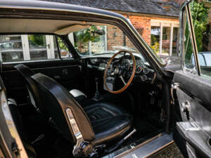 Afbeelding 28/47 van Aston Martin DB 6 Vantage (1966)