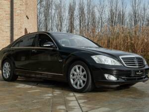 Image 2/50 of Mercedes-Benz S 600 L (2007)