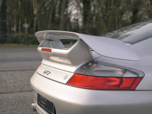 Image 13/36 of Porsche 911 GT2 (2003)