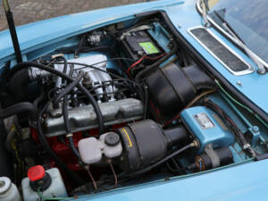 Image 37/39 of Volvo 1800 E (1972)