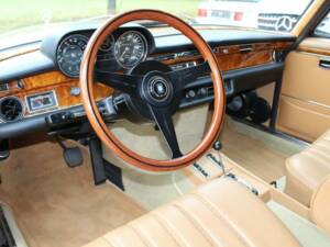 Bild 14/20 von Mercedes-Benz 300 SEL 6.3 (1969)