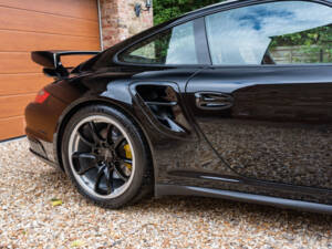Image 19/47 of Porsche 911 GT2 (2009)