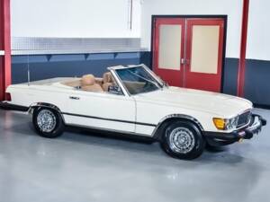 Immagine 7/7 di Mercedes-Benz 380 SL (1984)