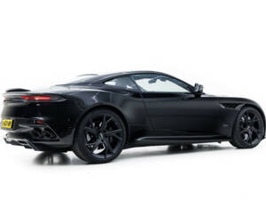 Imagen 7/39 de Aston Martin DBS Superleggera (2019)