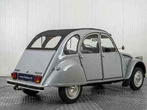 Image 2/50 de Citroën 2 CV 6 (1980)