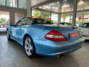 Image 9/19 of Mercedes-Benz SL 500 (2008)