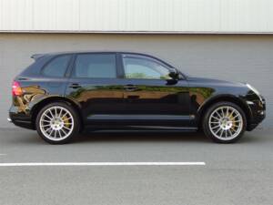 Image 5/98 of Porsche Cayenne GTS (2008)
