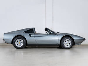 Image 2/32 of Ferrari 308 GTS (1978)