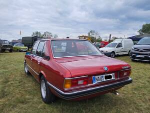 Image 8/12 de BMW 518 (1977)