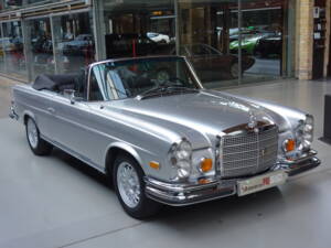 Imagen 25/27 de Mercedes-Benz 280 SE 3,5 (1970)