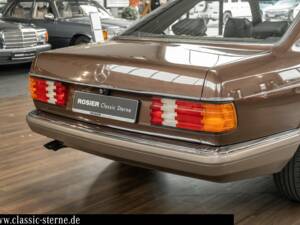 Image 13/15 of Mercedes-Benz 420 SEC (1986)