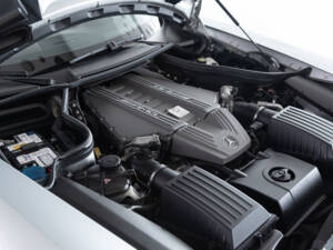 Image 43/48 of Mercedes-Benz SLS AMG Roadster (2012)