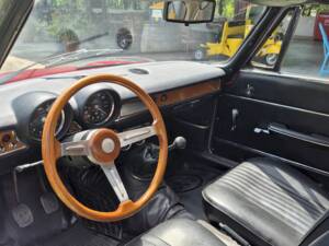 Image 22/50 de Alfa Romeo Giulia GT 1300 Junior (1971)