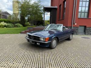 Image 1/30 of Mercedes-Benz 560 SL (1987)