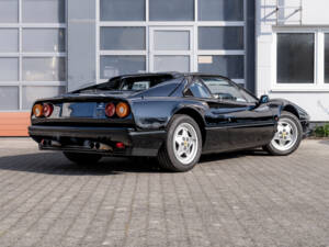 Image 1/17 of Ferrari 328 GTB (1988)