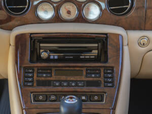 Imagen 37/50 de Bentley Arnage T 24 Mulliner (1999)