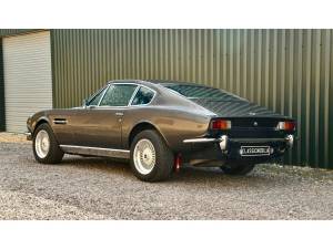 Image 6/14 of Aston Martin V8 (1979)