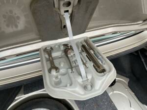 Image 30/41 of BMW 528i (1986)