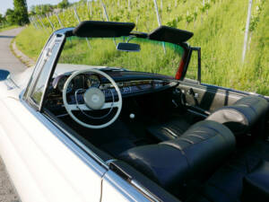 Imagen 35/56 de Mercedes-Benz 220 SE b (1962)