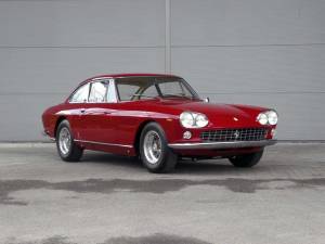 Image 7/20 de Ferrari 330 GT 2+2 (1964)