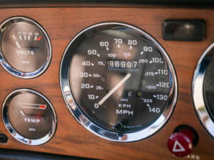 Image 10/49 de Triumph Stag (1977)