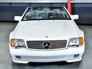 Afbeelding 2/7 van Mercedes-Benz 500 SL (1992)