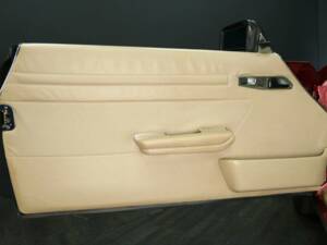 Bild 10/30 von Mercedes-Benz 560 SL (1989)