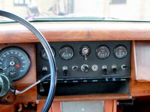 Bild 17/42 von Jaguar 240 (1968)