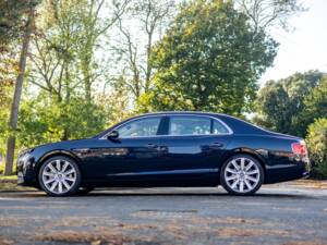 Image 2/31 de Bentley Continental Flying Spur (2013)