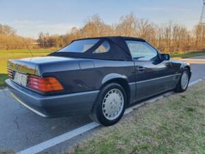 Image 5/28 of Mercedes-Benz 300 SL-24 (1990)