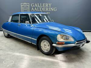 Image 2/46 de Citroën DS 23 Pallas (1973)