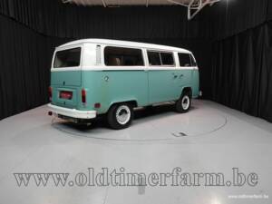 Image 2/15 of Volkswagen T2b Kombi (1978)